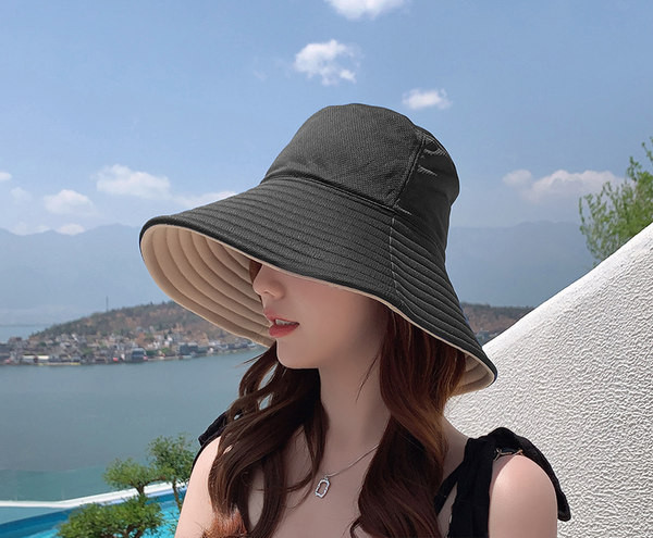 Дамска лятна шапка с две лица и голяма периферия