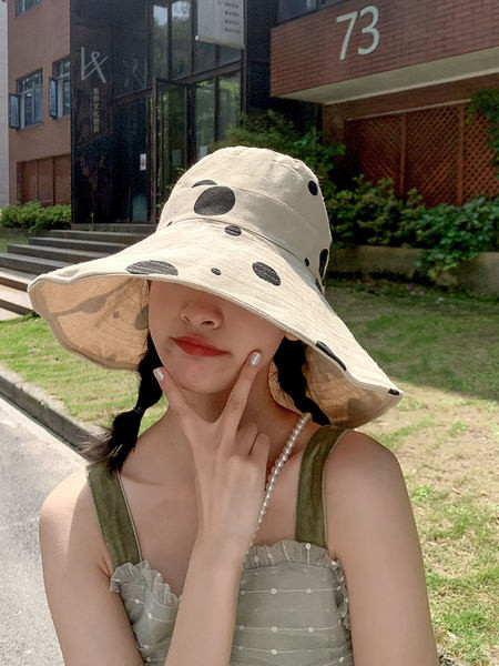 Текстилна двулицева шапка тип рибарска