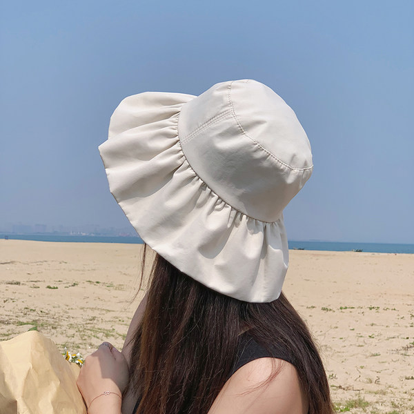 Дамска платнена шапка с периферия - три цвята