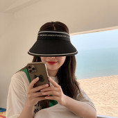 Дамска шапка с - козирка и надпис