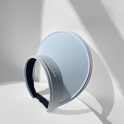 Дамска шапка с - козирка и надпис