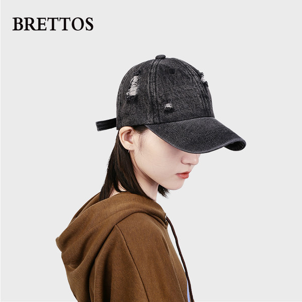 Дамска шапка с козирка от деним