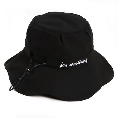 Лятна шапка с ластик и надпис