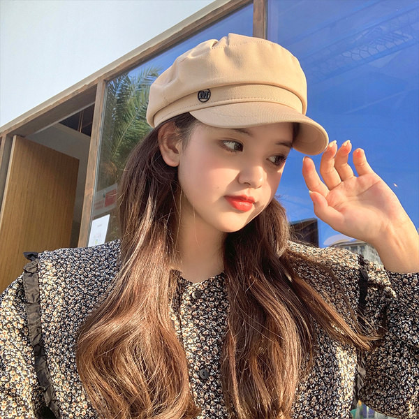 Ženska kapa beretka sa šiltom