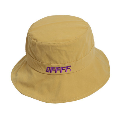 Ženska kapa sa poderanim motivima