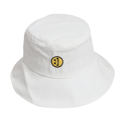 Ženska kapa sa poderanim motivima