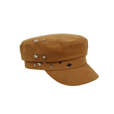 Ženski šešir sa zakovicama u četiri boje