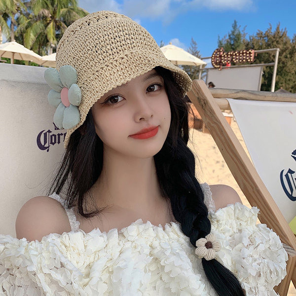 Ljetni slamnati šešir s 3D cvijetom