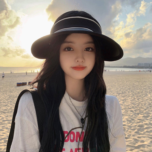 Naiste müts - visiir kolmes värvitoonis