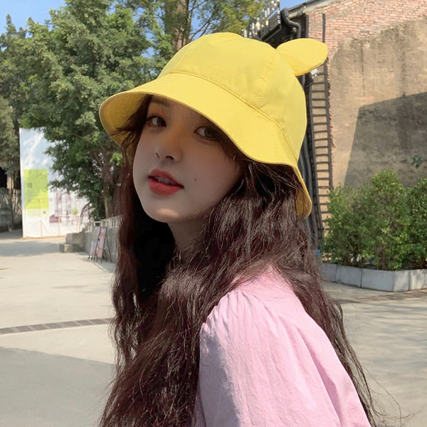 Дамска шапка тип рибарска с уши