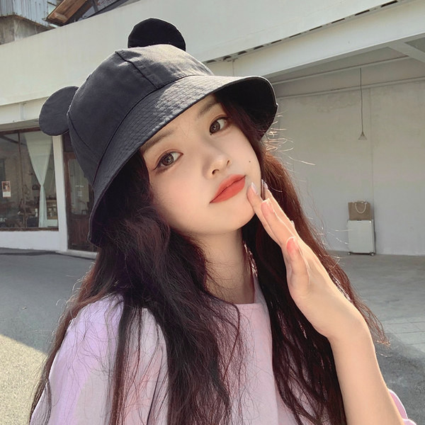 Дамска шапка тип рибарска с уши