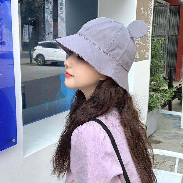 Дамска шапка тип рибарска с уши