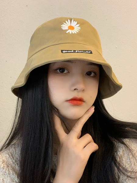 Текстилна рибарска шапка с бродерия