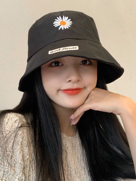 Текстилна рибарска шапка с бродерия