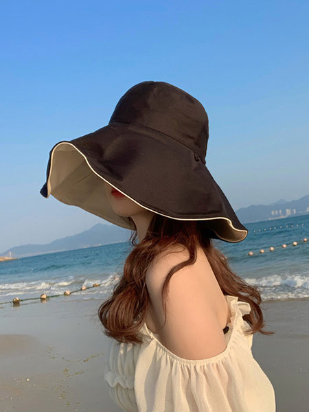 Дамска двулицева рибарска шапка