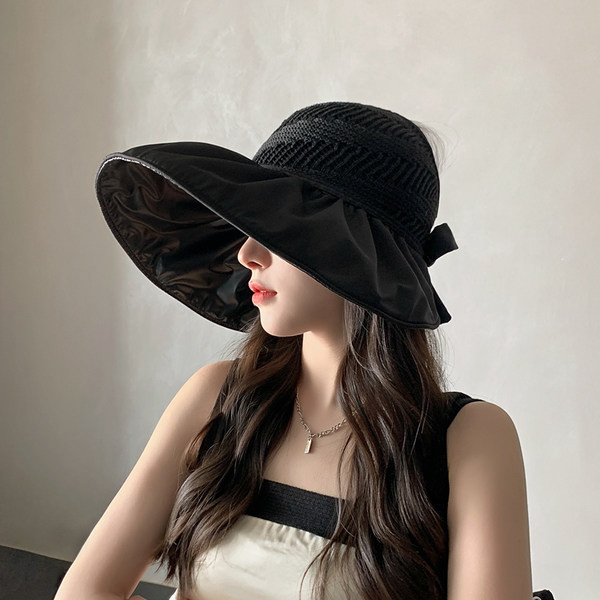 Дамска шапка с панделка и голяма периферия 