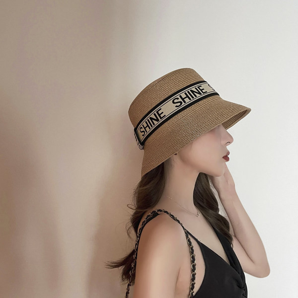 Дамска сламена шапка с надпис