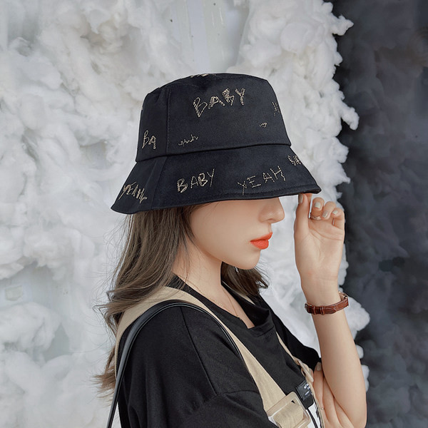 Текстилна рибарска шапка с надписи