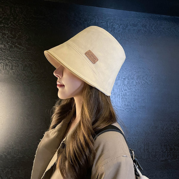 Дамска шапка в три цвята