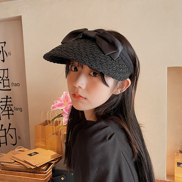 Дамска сламена козирка с панделка