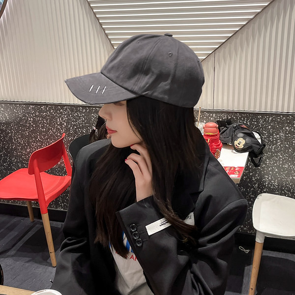 Sportlik retromüts visiiriga