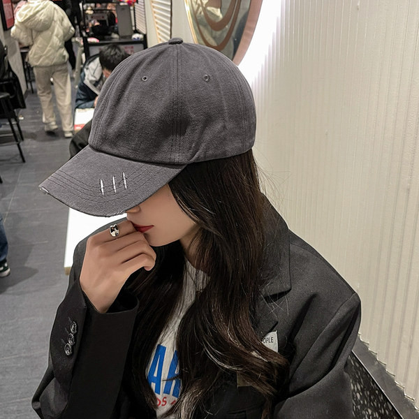 Sportlik retromüts visiiriga