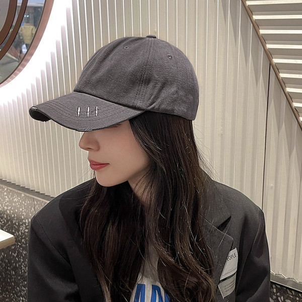 Sportlik retromüts visiiriga