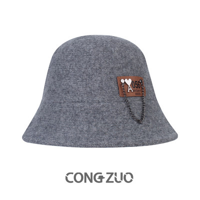 Ежедневна дамска шапка с периферия