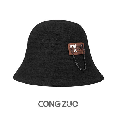 Ежедневна дамска шапка с периферия