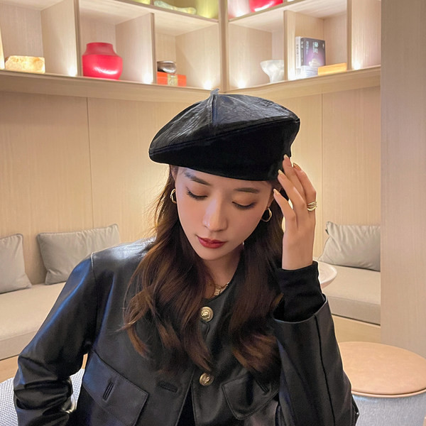 Naiste ühevärviline barettmüts