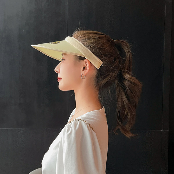 Дамска козирка в четири цвята