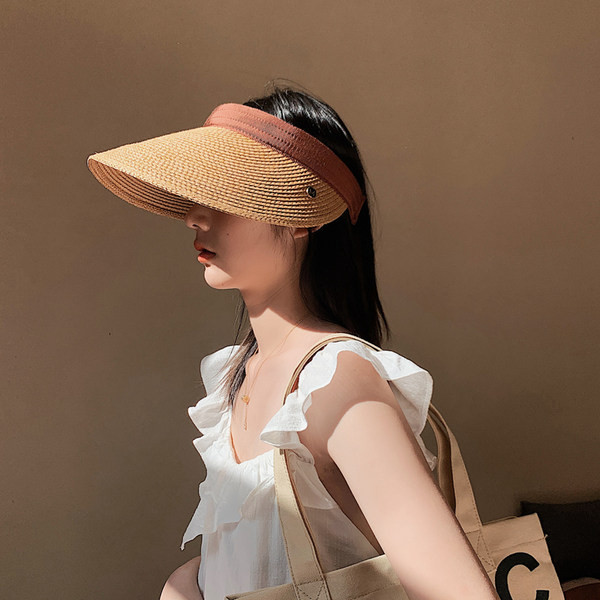 Лятна сламена козирка за жени