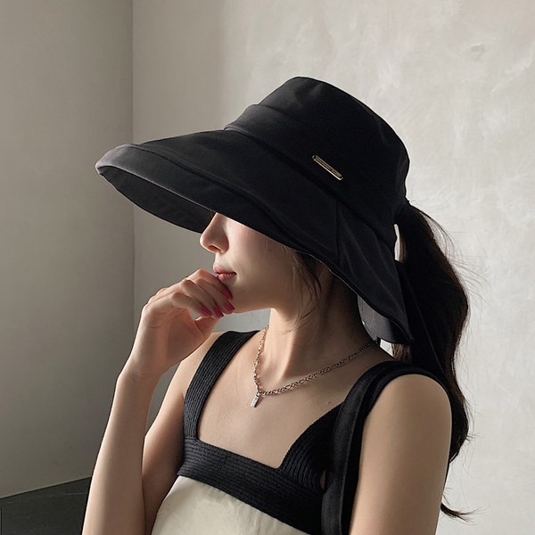 Καλοκαιρινό καπέλο με φαρδύ γείσο για γυναίκες