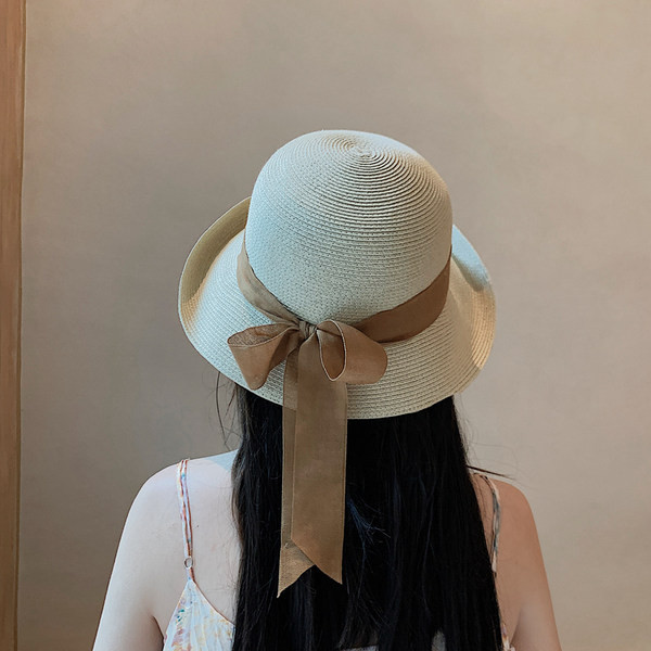 Слънцезащитна дамска сламена шапка с панделка
