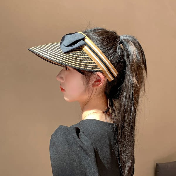 Дамска козирка с панделка