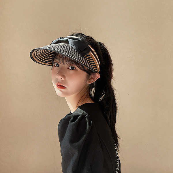 Дамска козирка с панделка