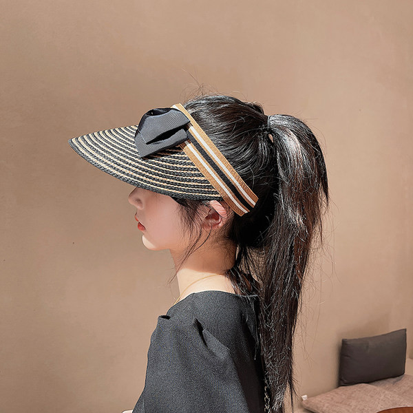 Дамска козирка с панделка