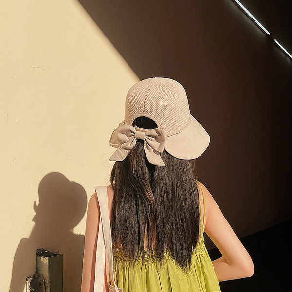 Нов модел дамска едноцветна шапка с панделка