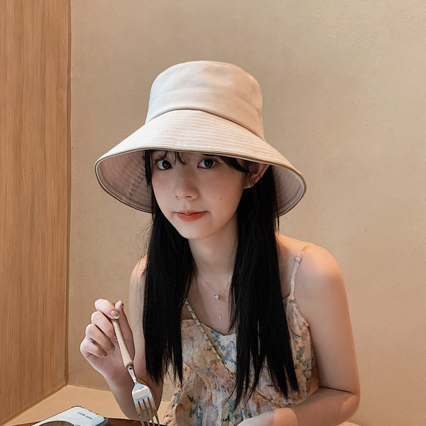 Naiste vabaaja müts paelaga