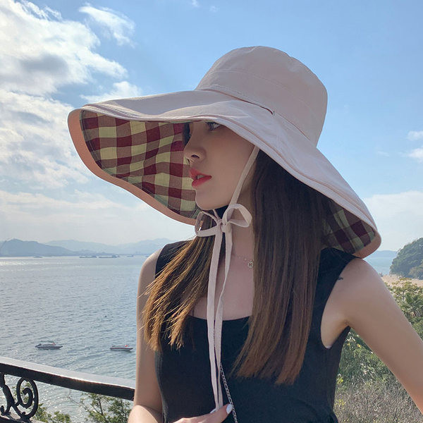 Moderan ženski šešir s UV zaštitom i širokim obodom
