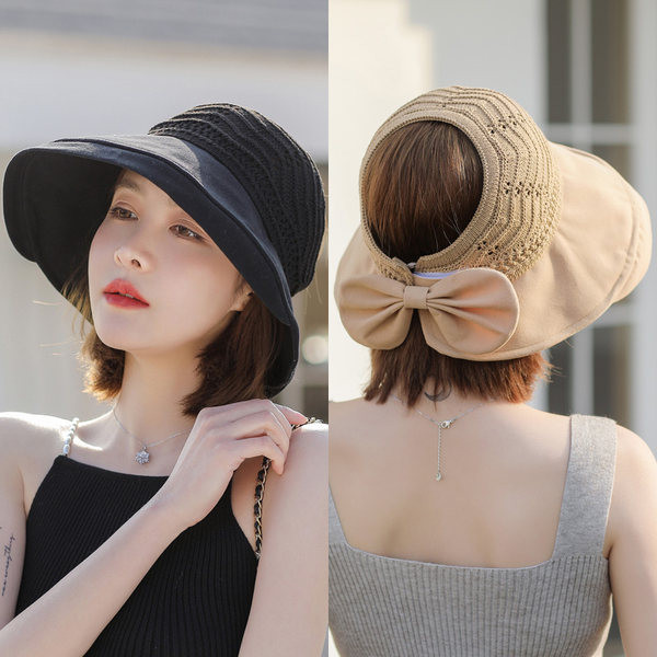 Pleteni šešir sa širokim obodom i vrpcom