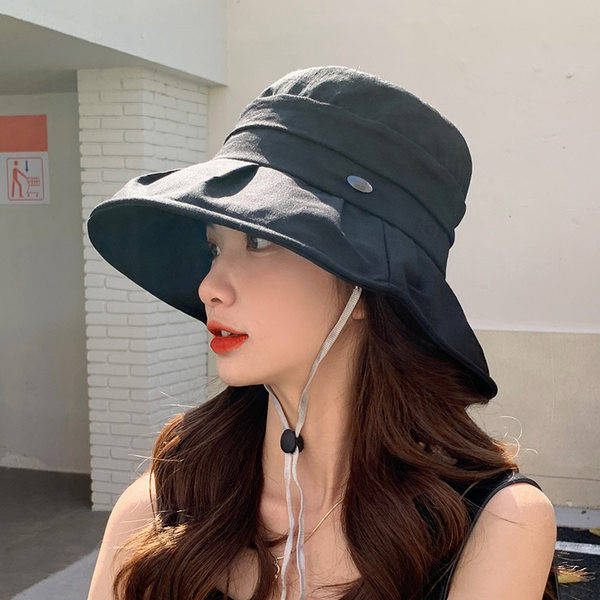 Naiste müts lipsude ja narmastega – mitut värvi