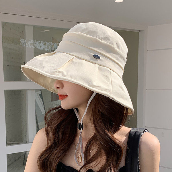 Naiste müts lipsude ja narmastega – mitut värvi