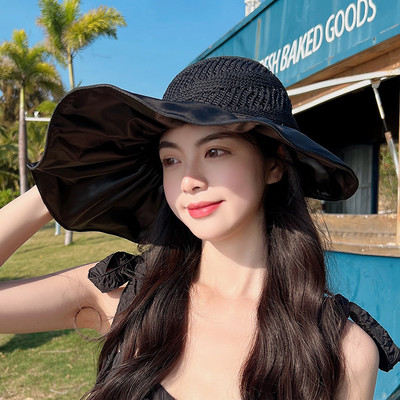 Γυναικείο λινό καπέλο σε μαύρο και μπεζ χρώμα