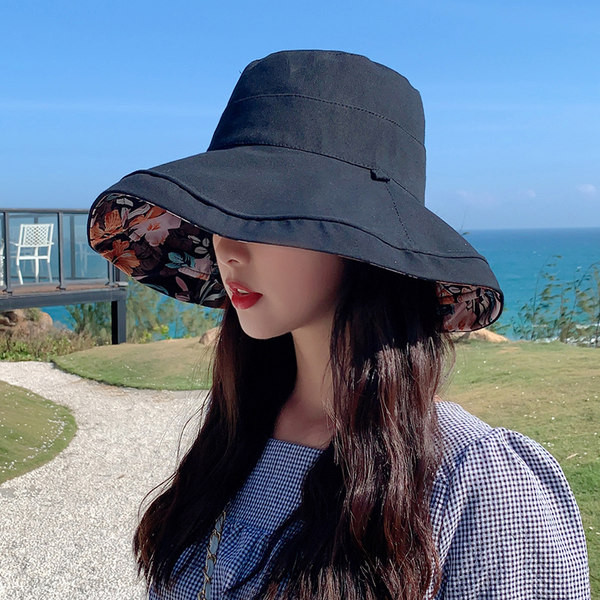 Ženski ležerni šešir s velikim obodom i printom