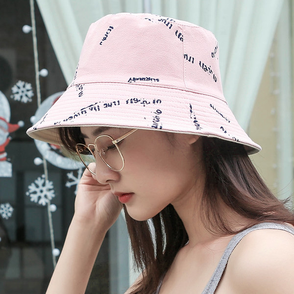 Naiste tekstiilist suvine idioodimüts kirjaga