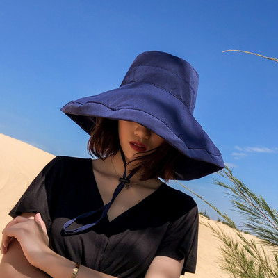 Γυναικείο καπέλο με μεγάλη περιφέρια και με προστασία UV