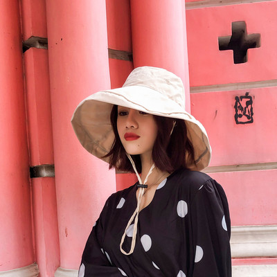 Γυναικείο καπέλο με μεγάλη περιφέρια και με προστασία UV