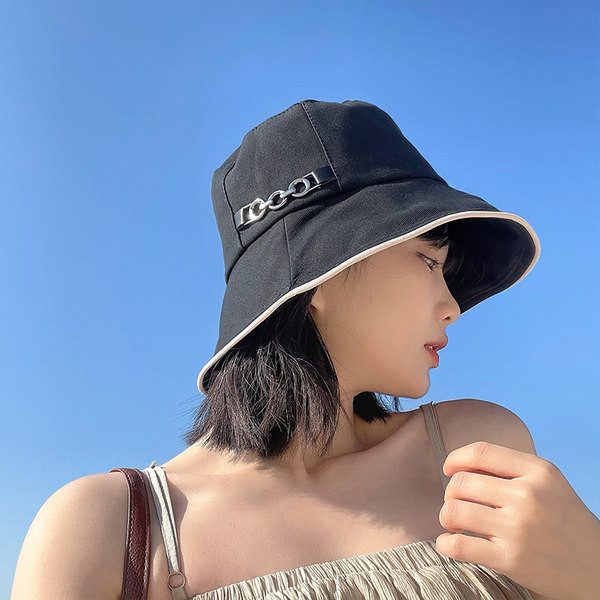 Ležerna ženska kapa sa šiltom