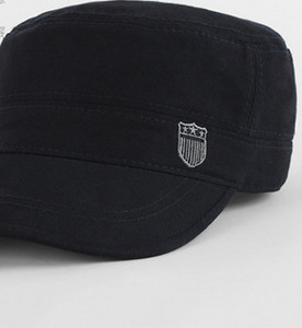 Ανδρικό καπέλο casual με κέντημα και γείσο